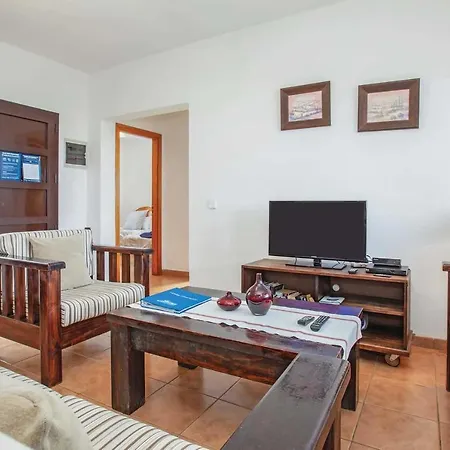 Vila Playa Blanca Sleeps 6 Air Con Wifi *